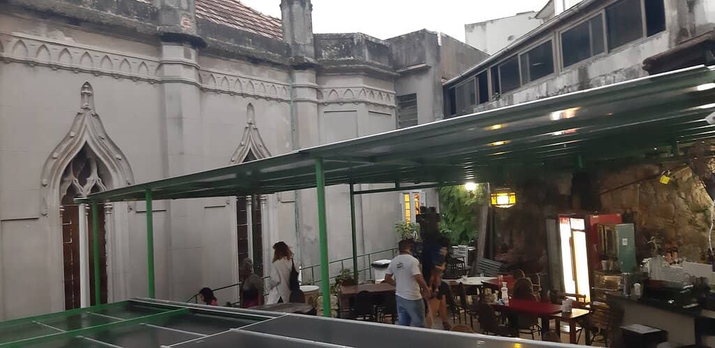 Lively Santa Teresa Vibes