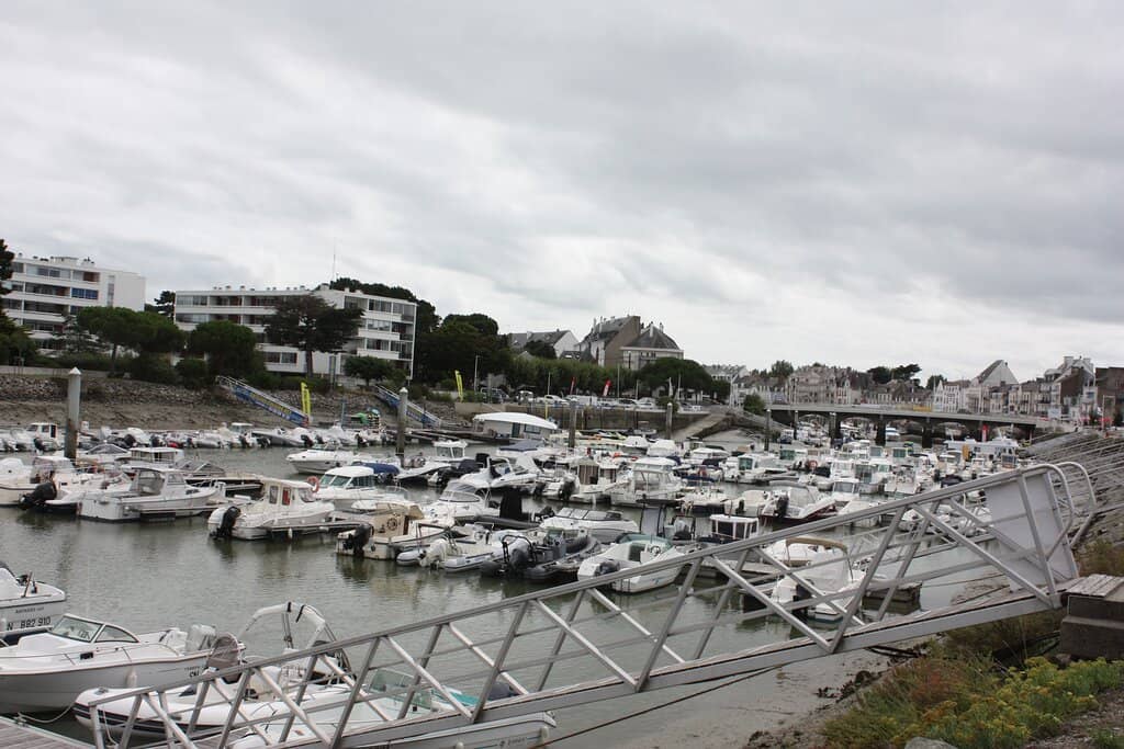 Cafes and Restaurants