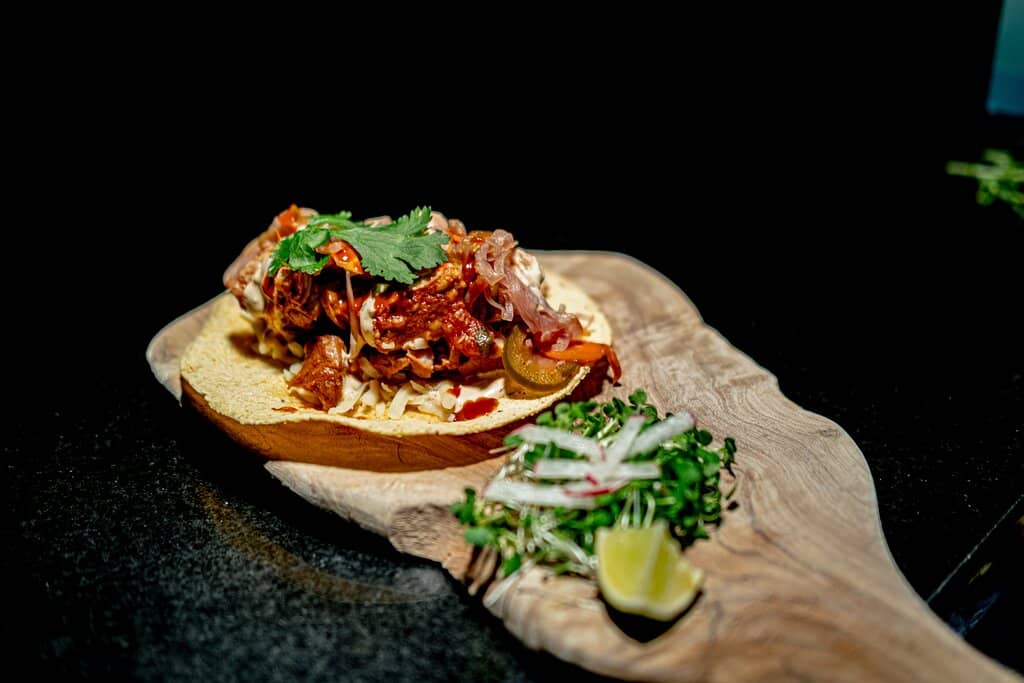 Vibrant Atmosphere & Craft Drinks