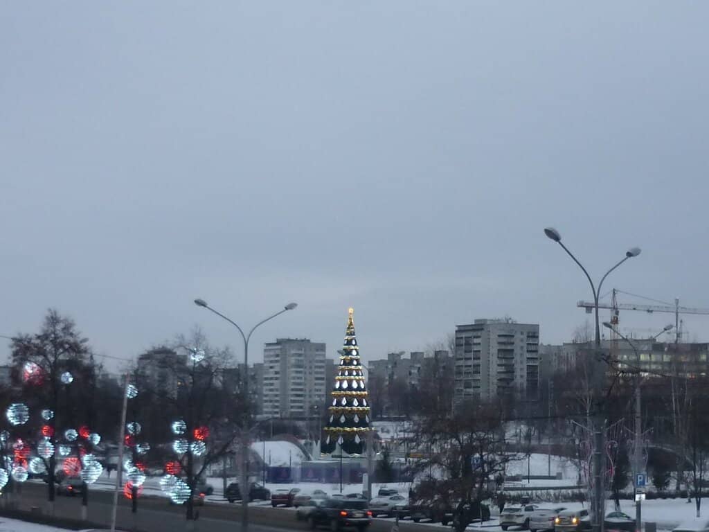 Metro Hub & Meeting Point