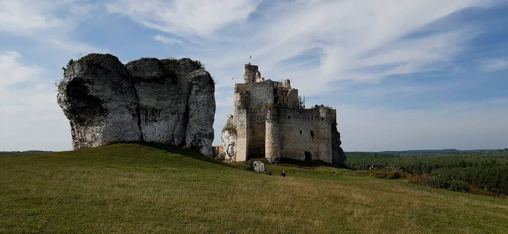 Scenic Walk to the Castle
