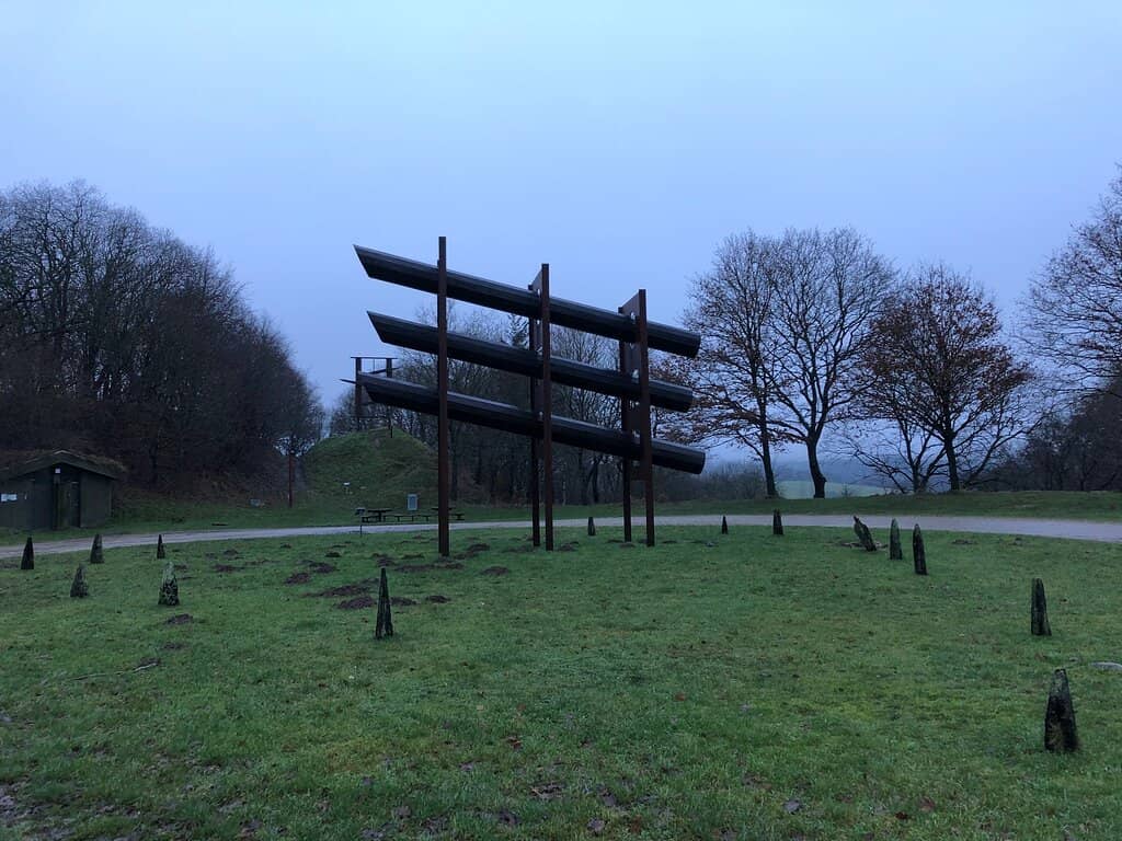 Vejle Glacier Valley Views