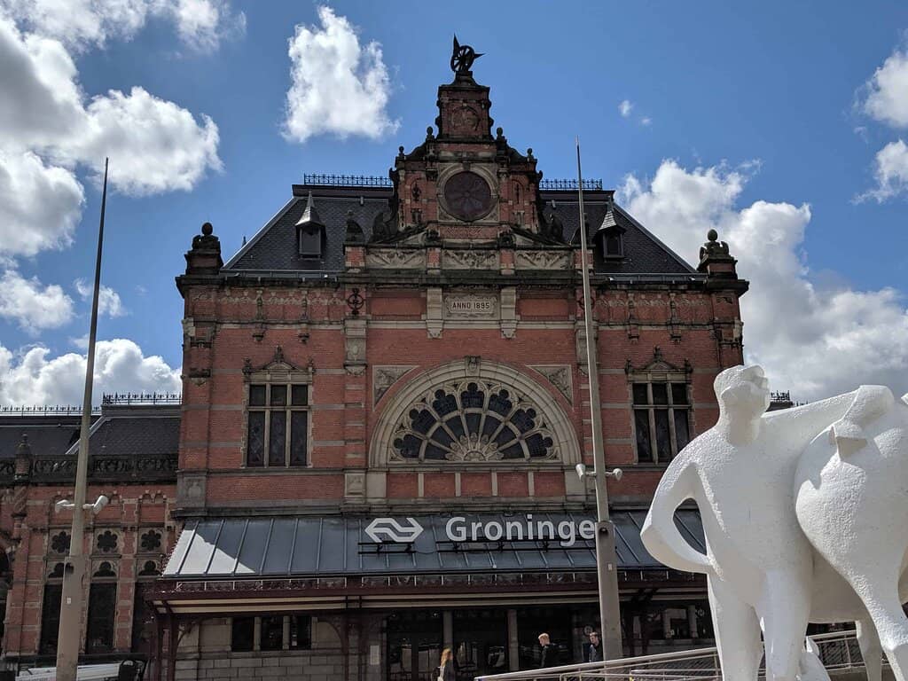 24-Hour Heated Waiting Area