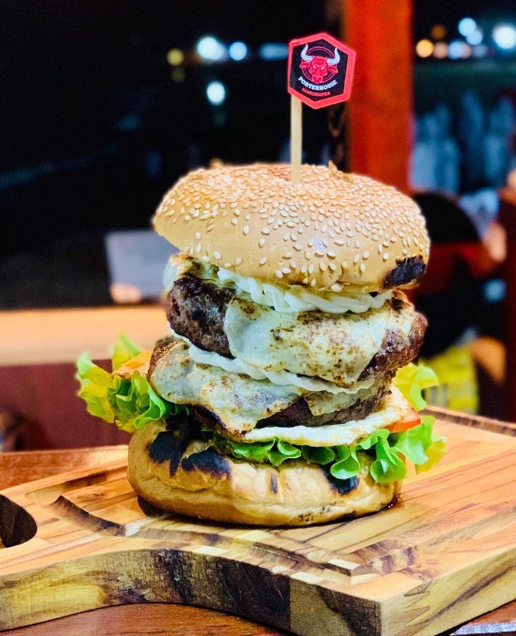 Customizable Artisan Burgers