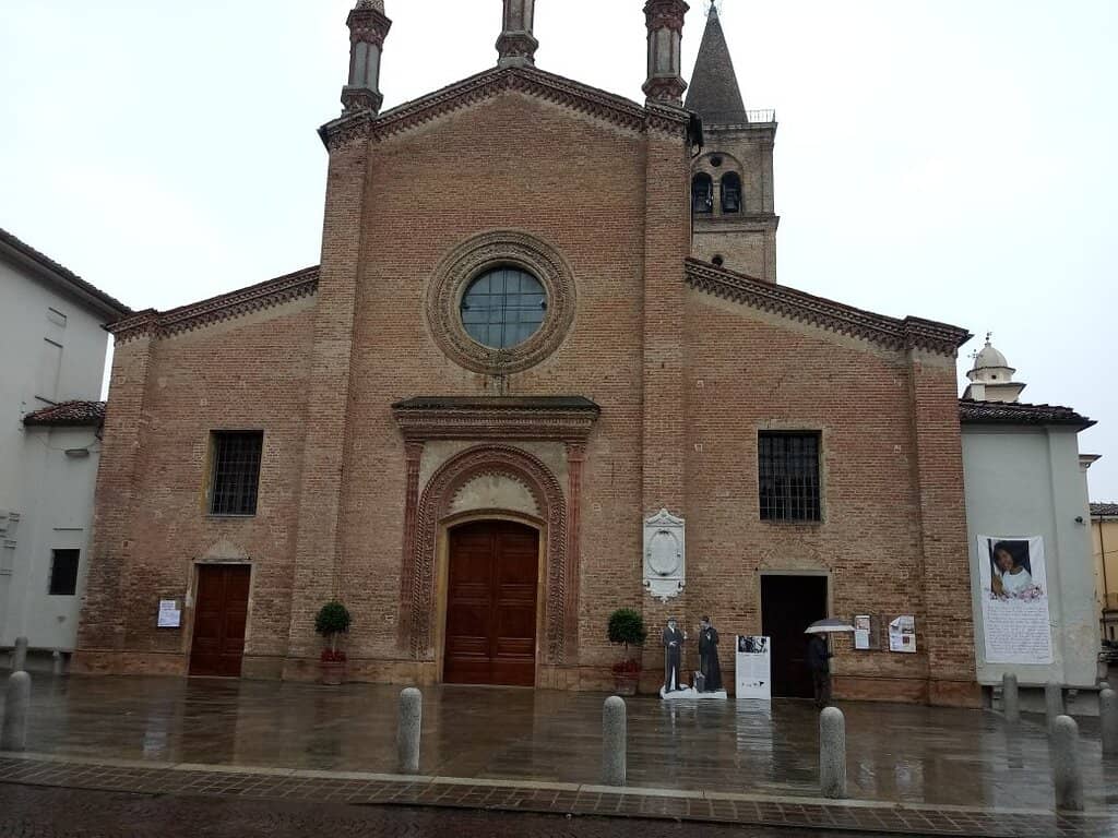 Gothic and Rococo Fusion