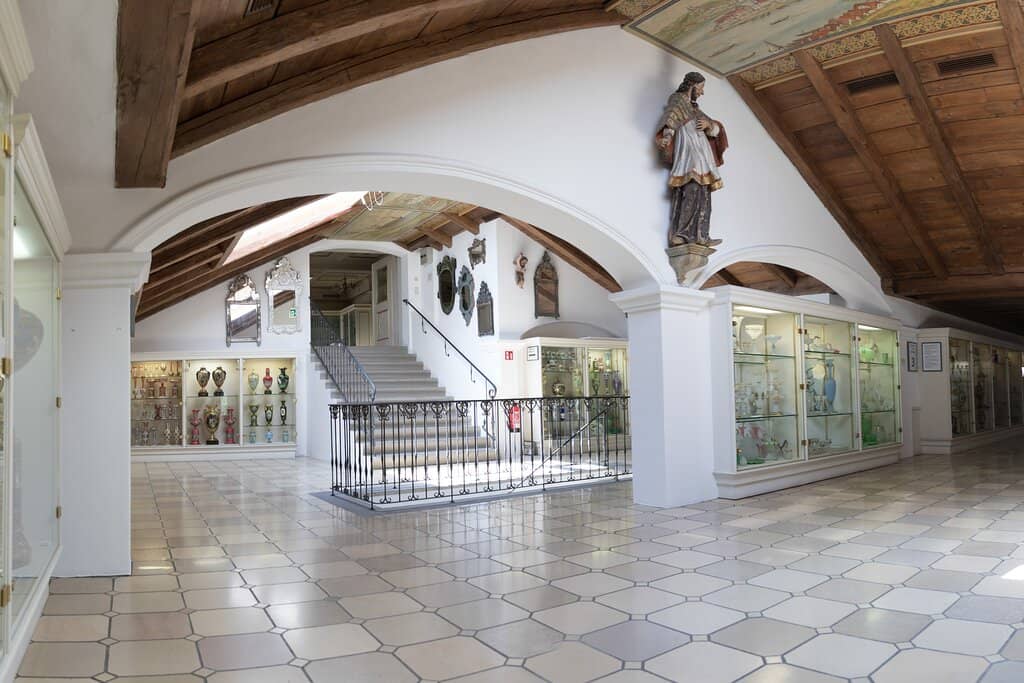 Art Deco Glass Exhibit