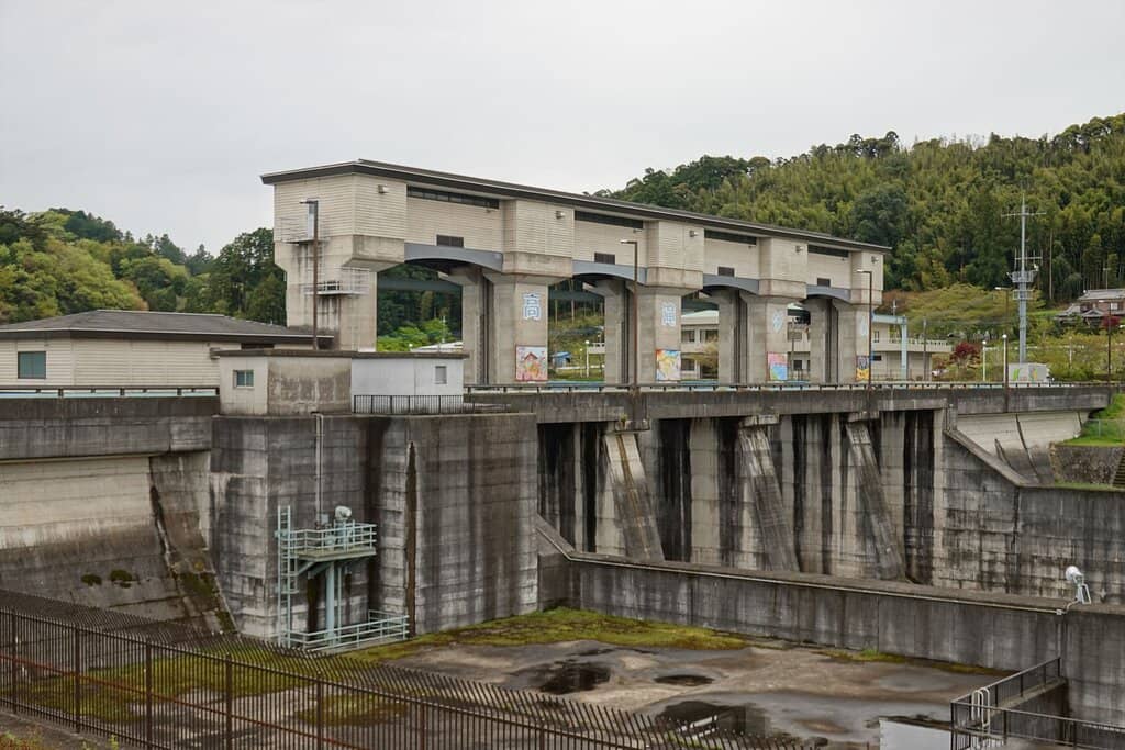 Children's Art on the Dam