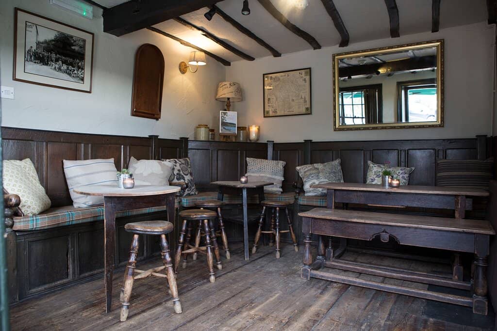 Hidden Gem Pub with Warm Hospitality