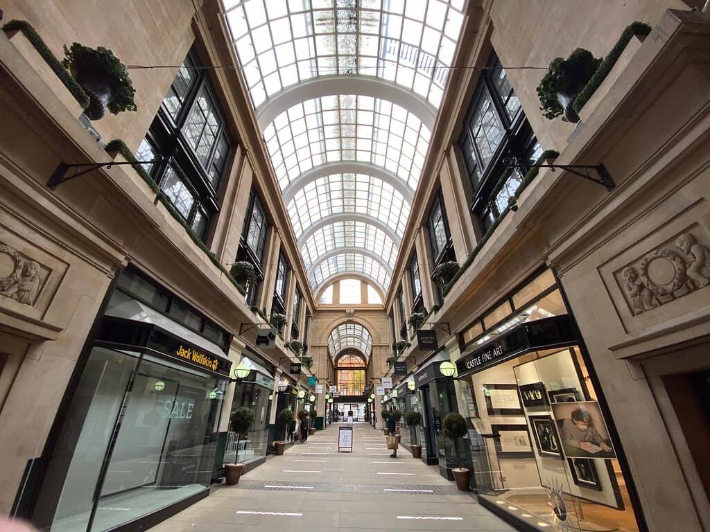 Boutique Shopping Experience