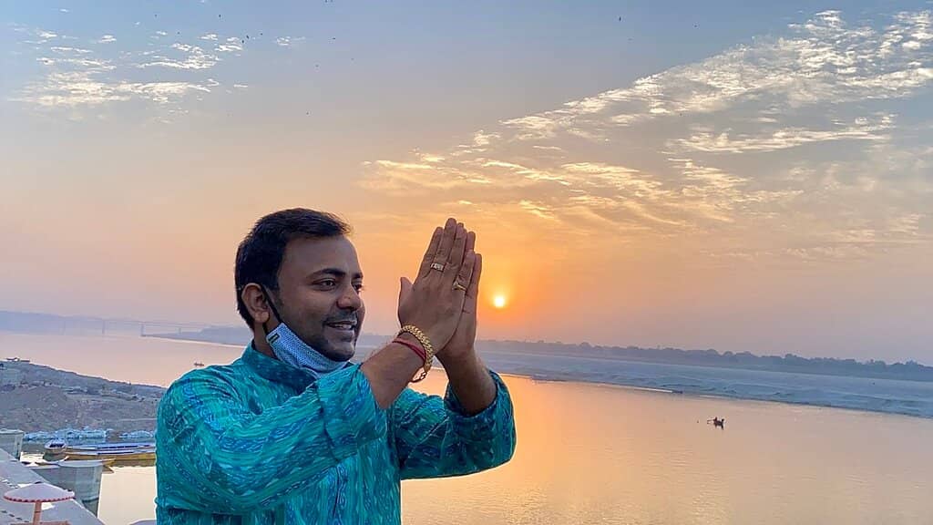 Ghat Steps & Ganges Views