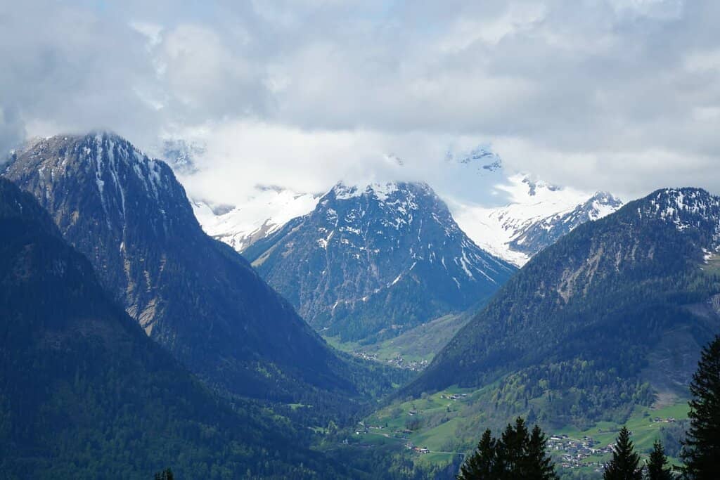 Scenic Hiking Trails