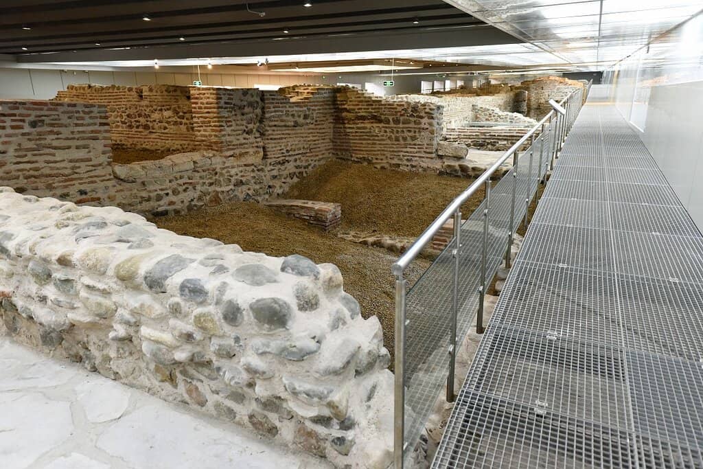 Metro Station Integration