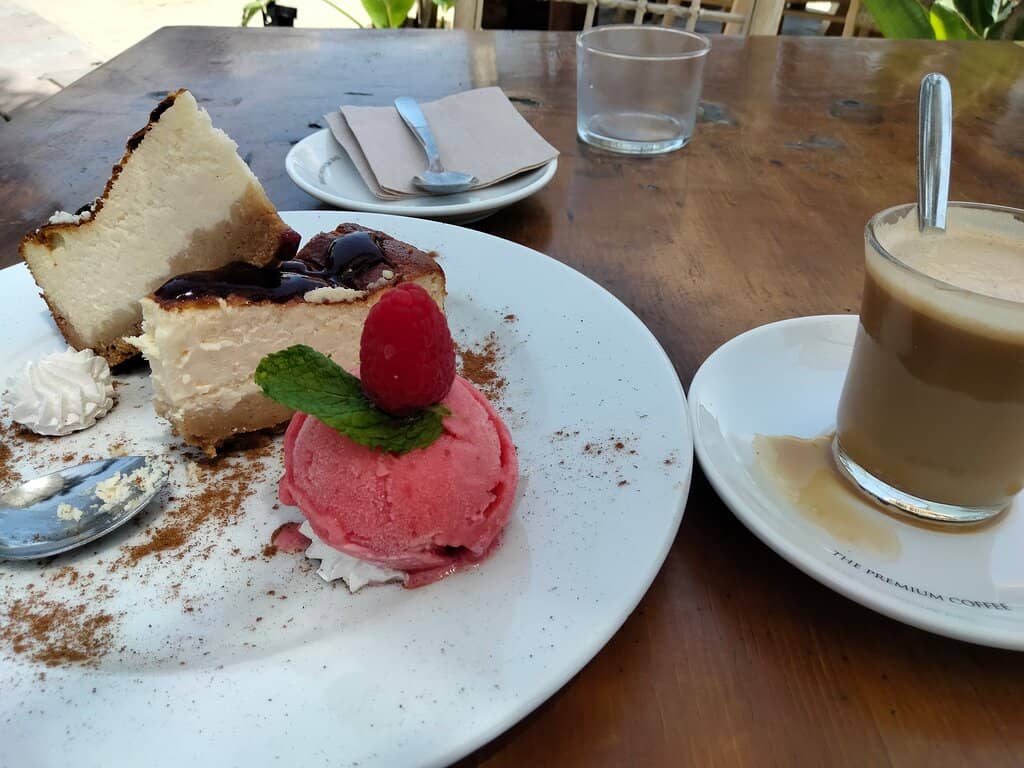 Chic Beach Club Ambiance