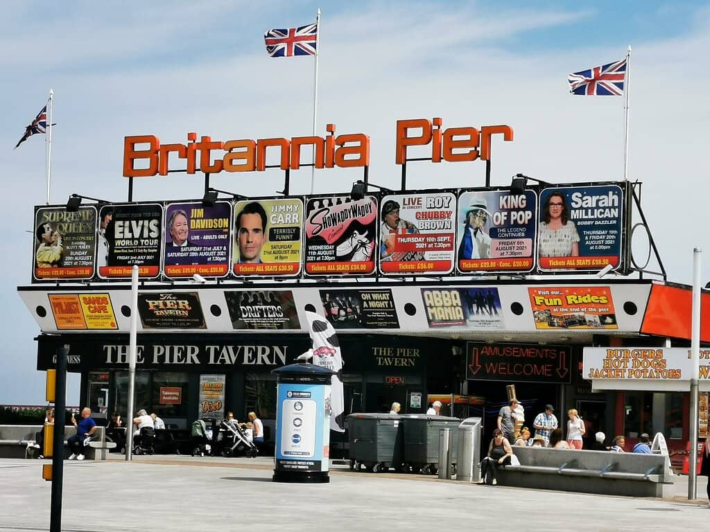 Summer Fireworks & Street Shows