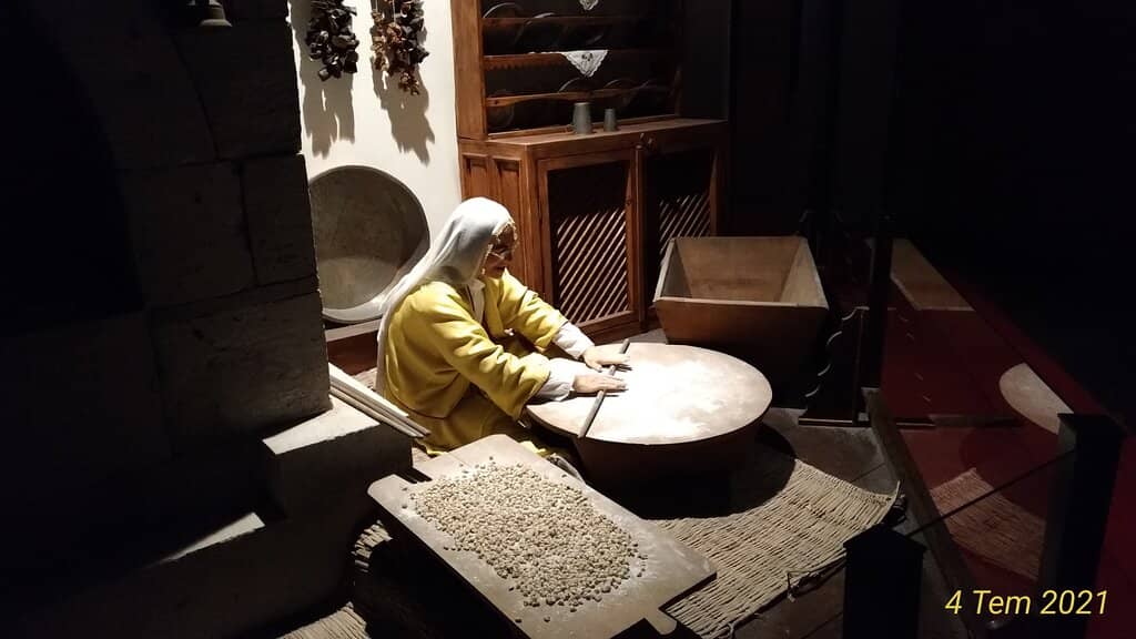 Period Clothing and Weapons