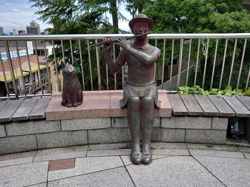 Weathercock House (Moegi-kan)