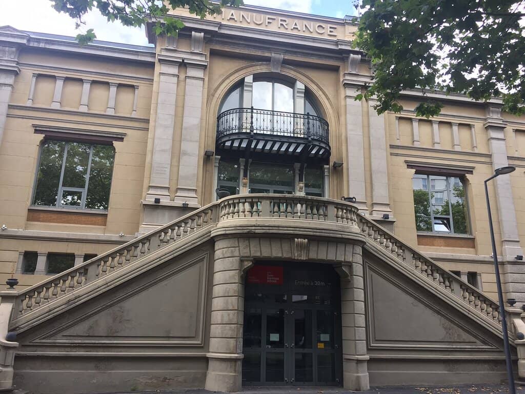 3D Cinema Experience