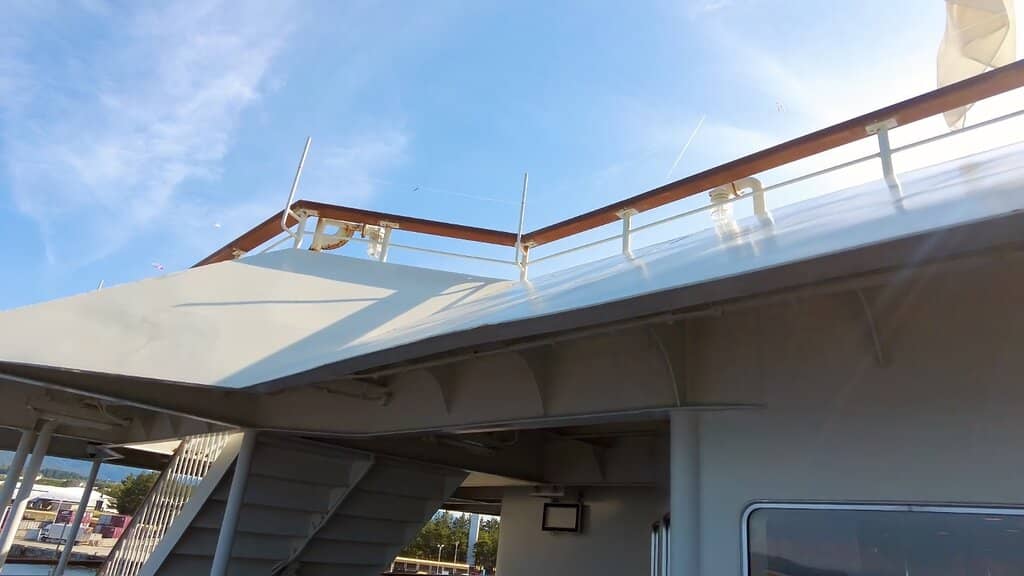 Island Exploration Hub