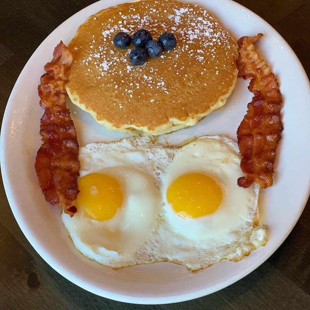 Cozy, Nostalgic Ambiance