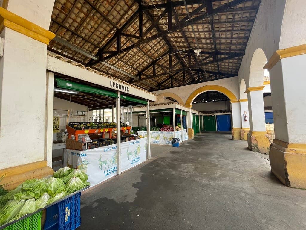 Local Crafts & Souvenirs