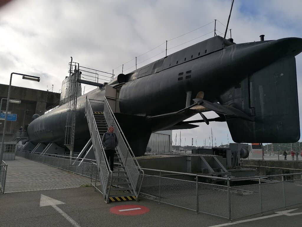 Wave-Activated Platform