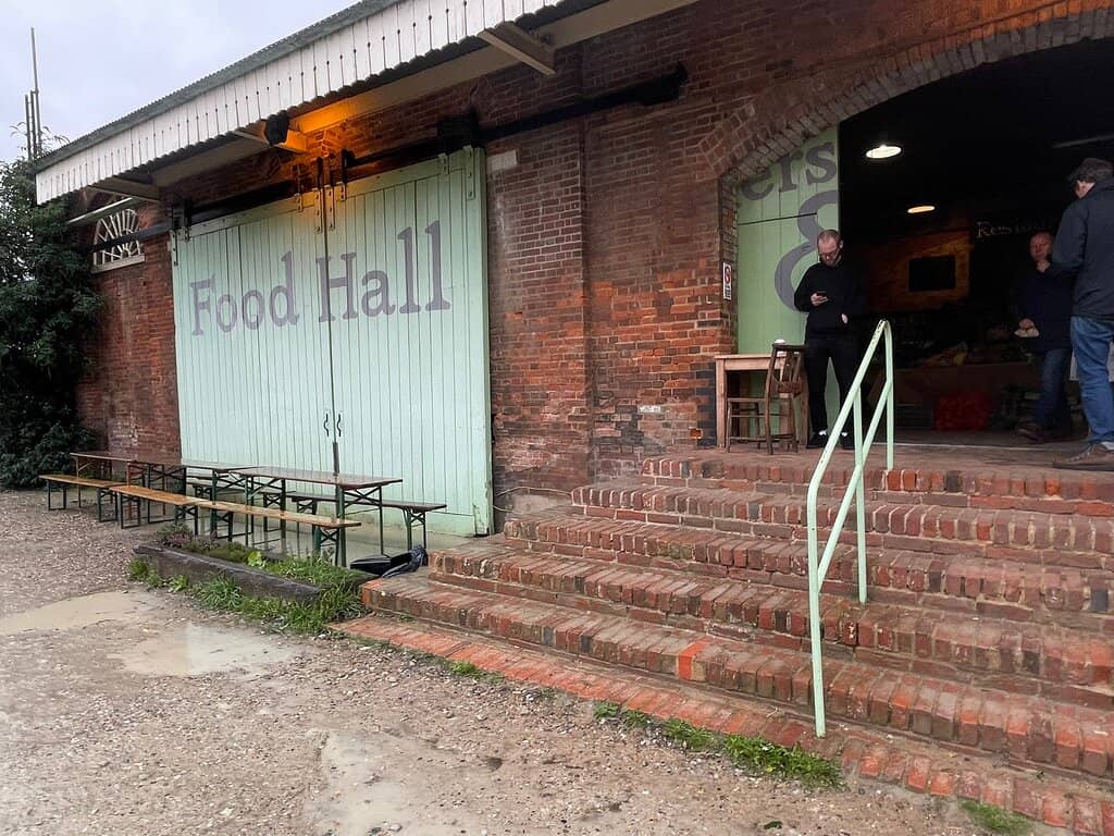 Vibrant Farmers' Market