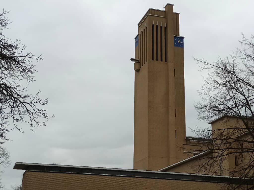 Charming Canal-side Living