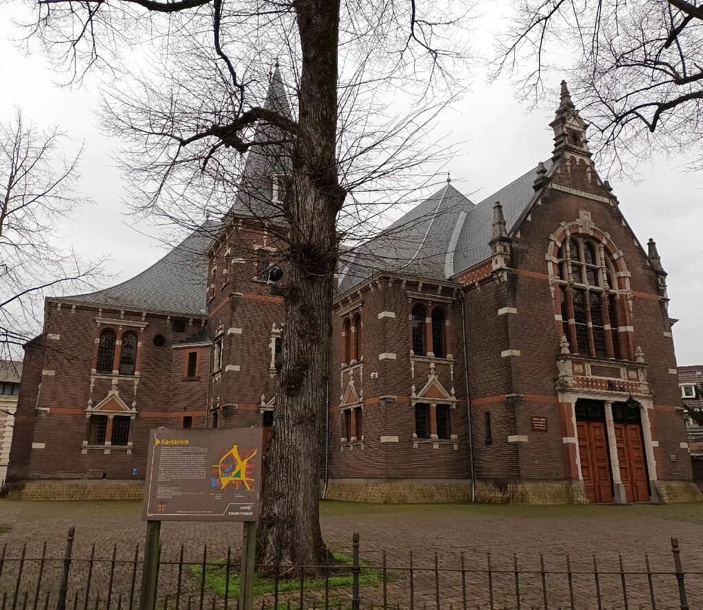 Hall Church Architecture