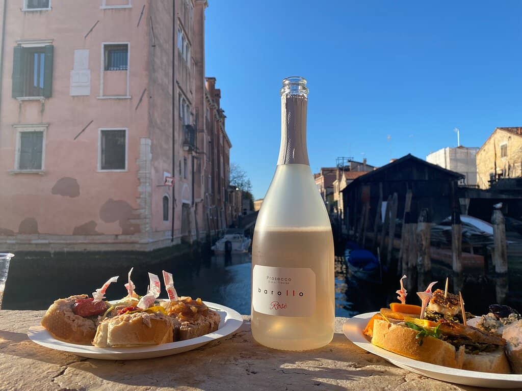 Refreshing Aperol Spritz