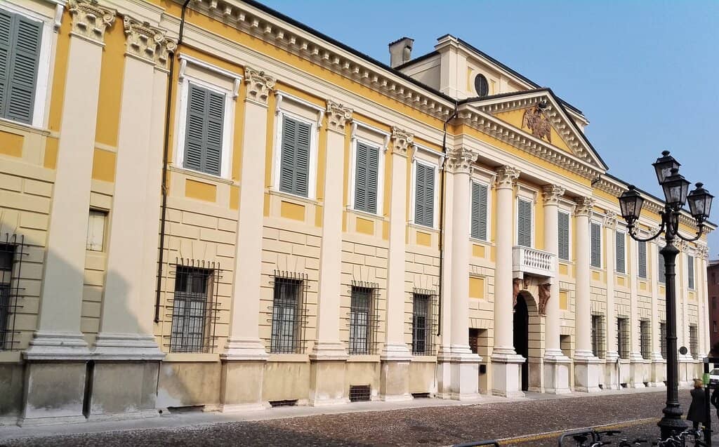 Art and Furnishings Collection