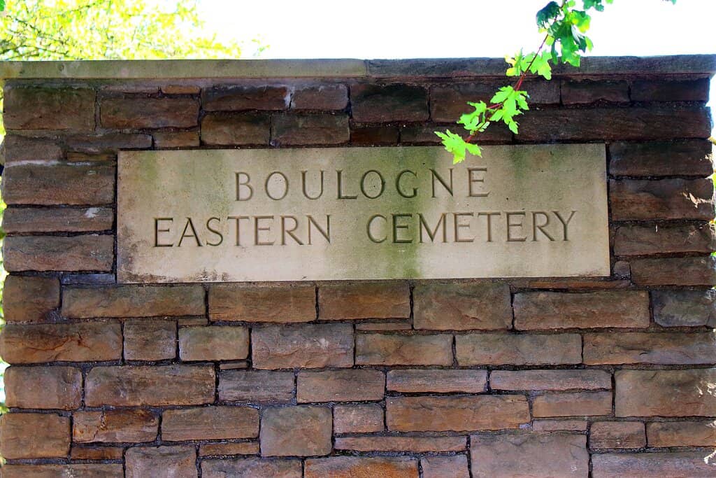 WWI and WWII Burials