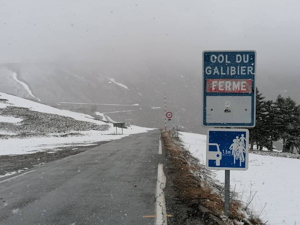 Panoramic Mountain Views