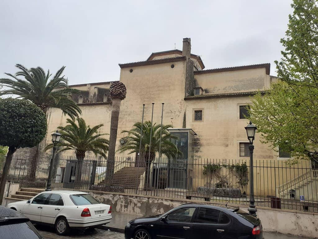 Surrounding Natural Beauty