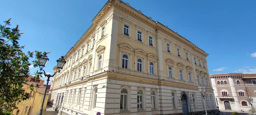 Courtyard with Canopy