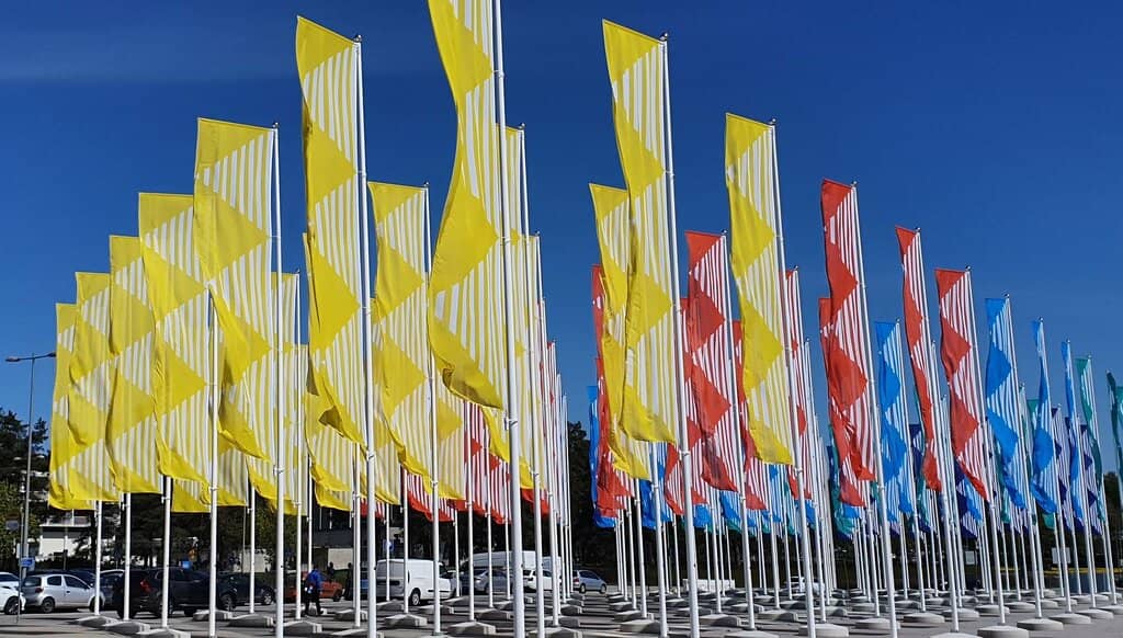 Proximity to Tapiola Shopping Center