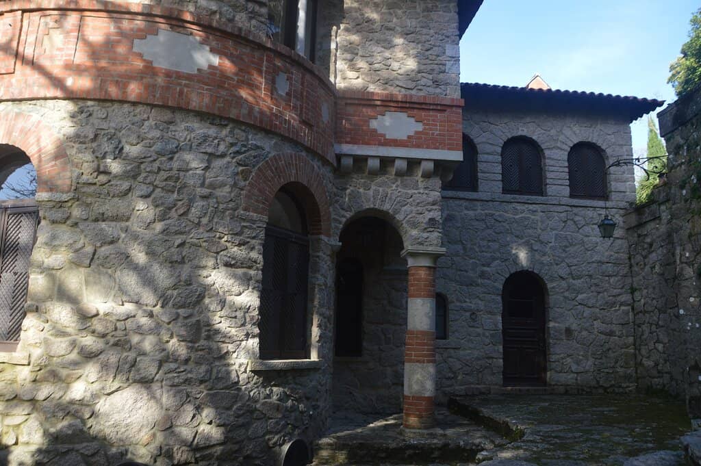 Lombard Romanesque Architecture