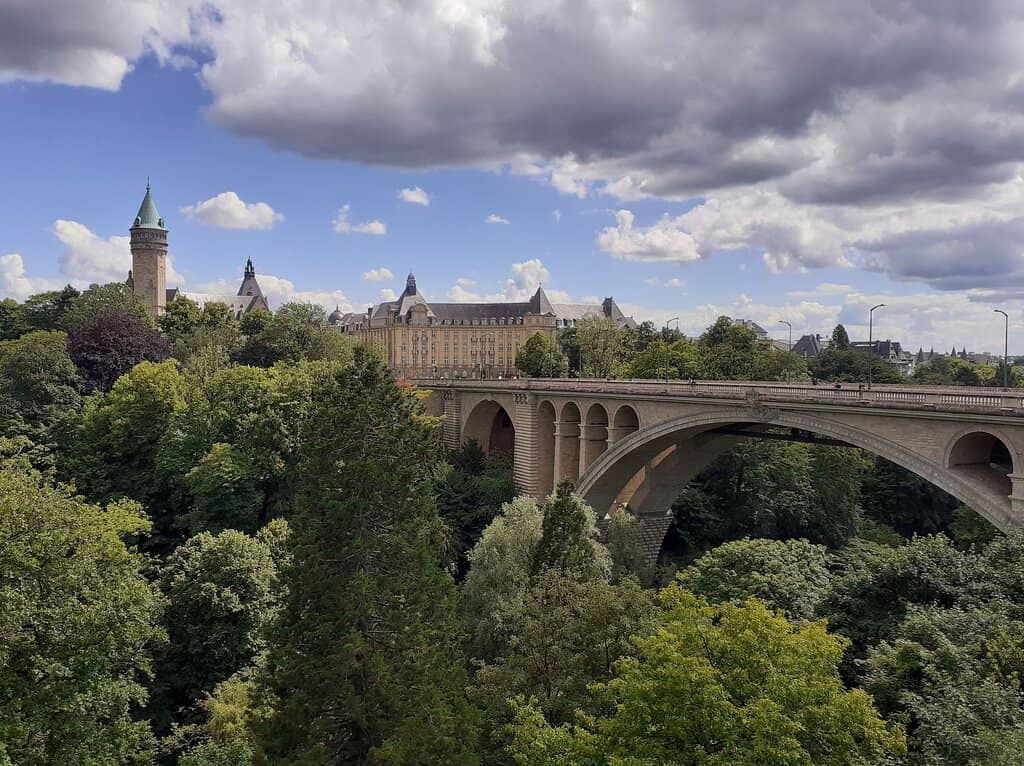 Pedestrian & Cycle Path