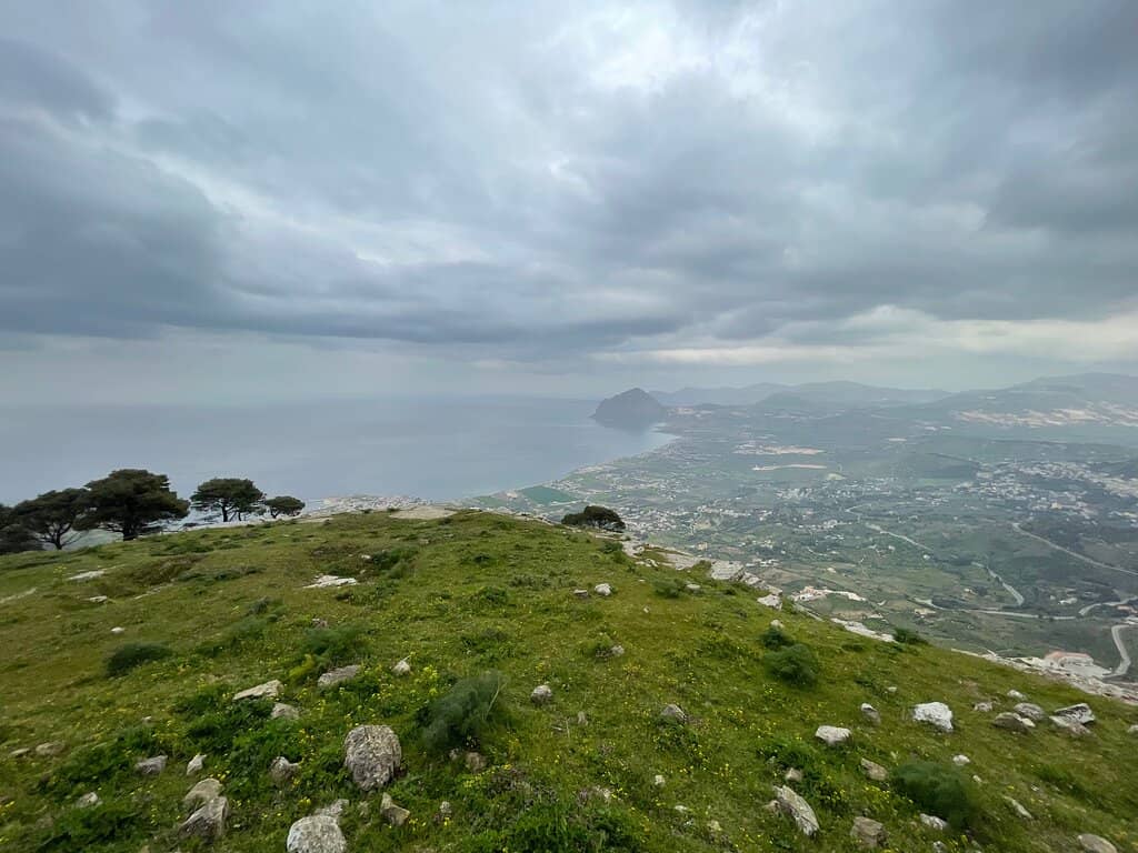 Panoramic Valley Views