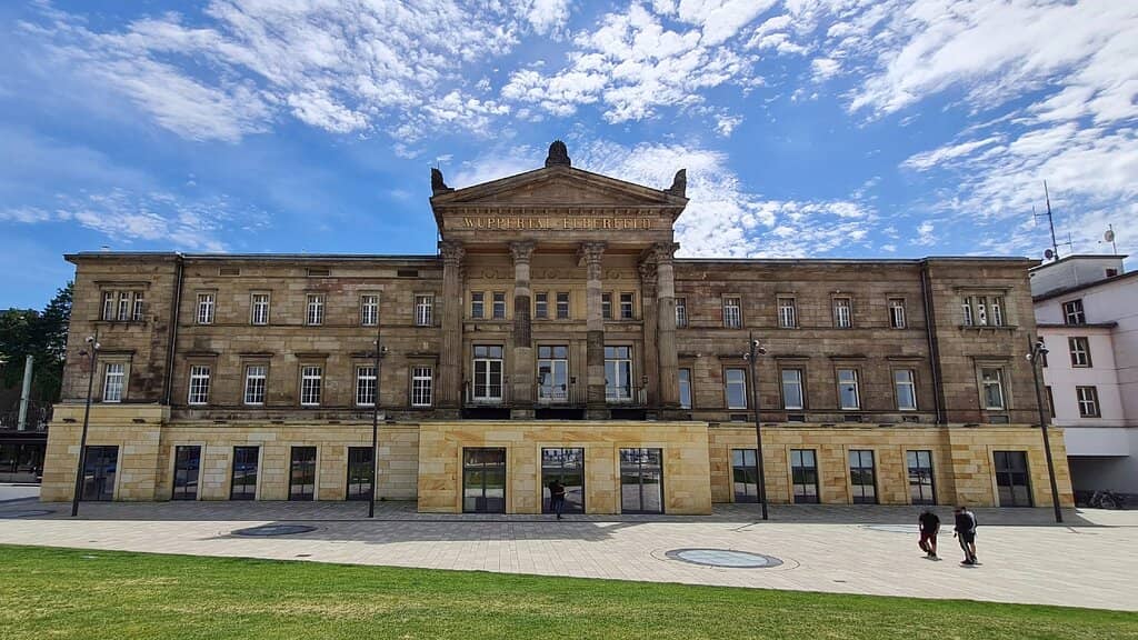 Hauptbahnhof Architecture