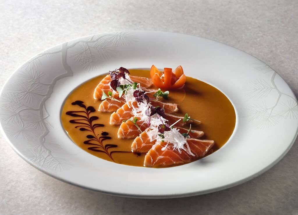 Luxurious & Friendly Atmosphere