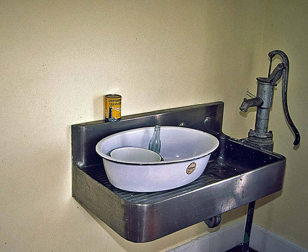 Fresnel Lens & Green Light