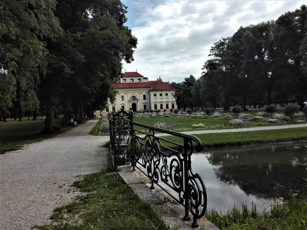 Exquisite Porcelain Collection