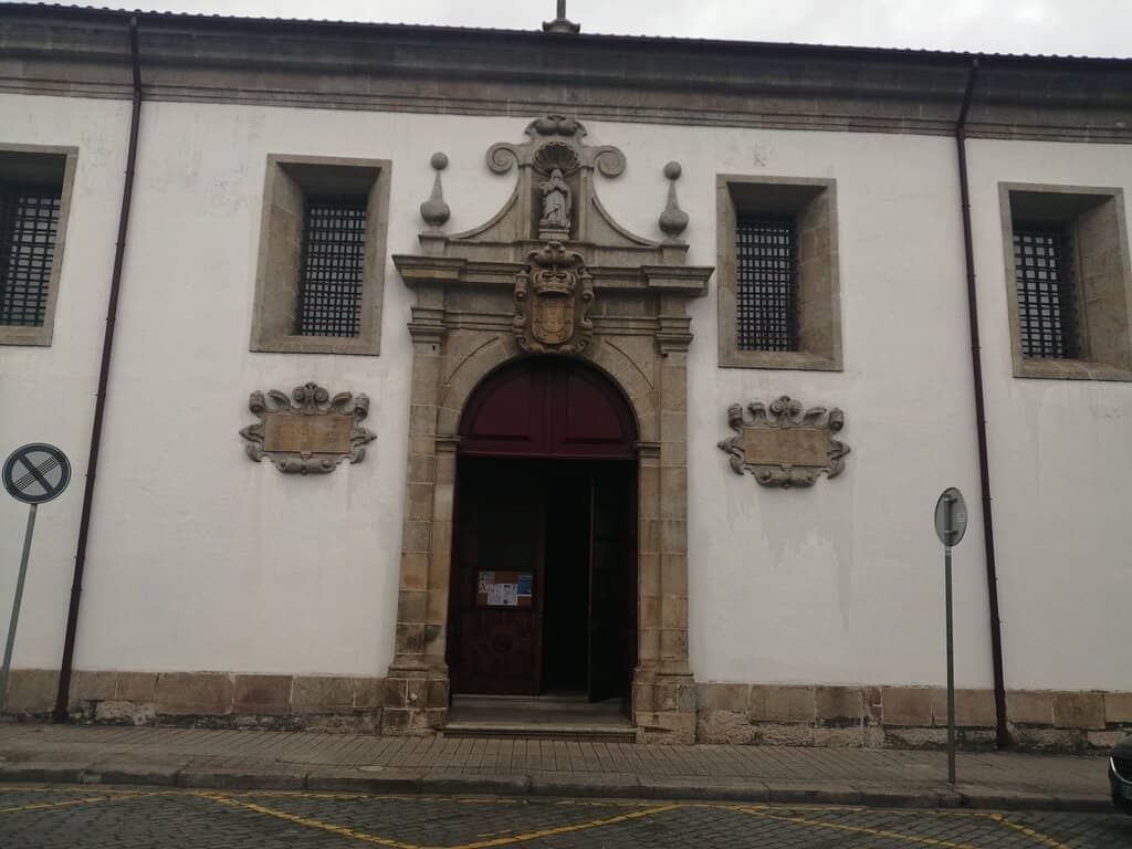 Picturesque Intersection