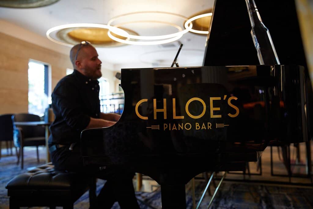 Stunning 1920s Elegance