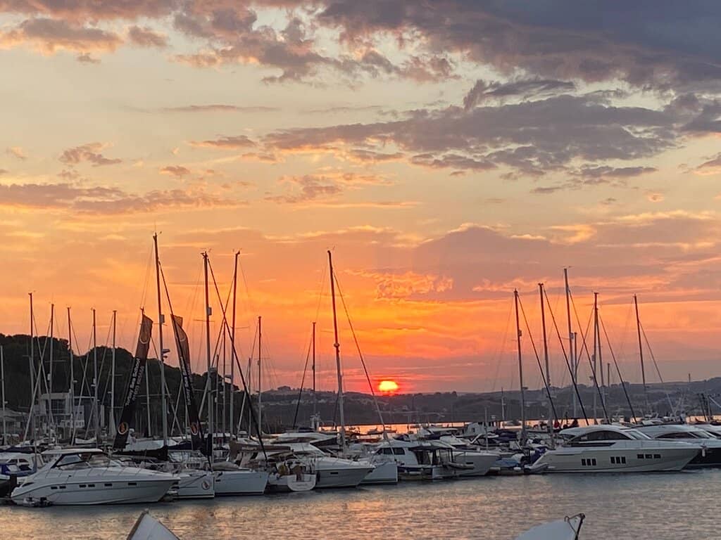 Brixham Harbour Vibes