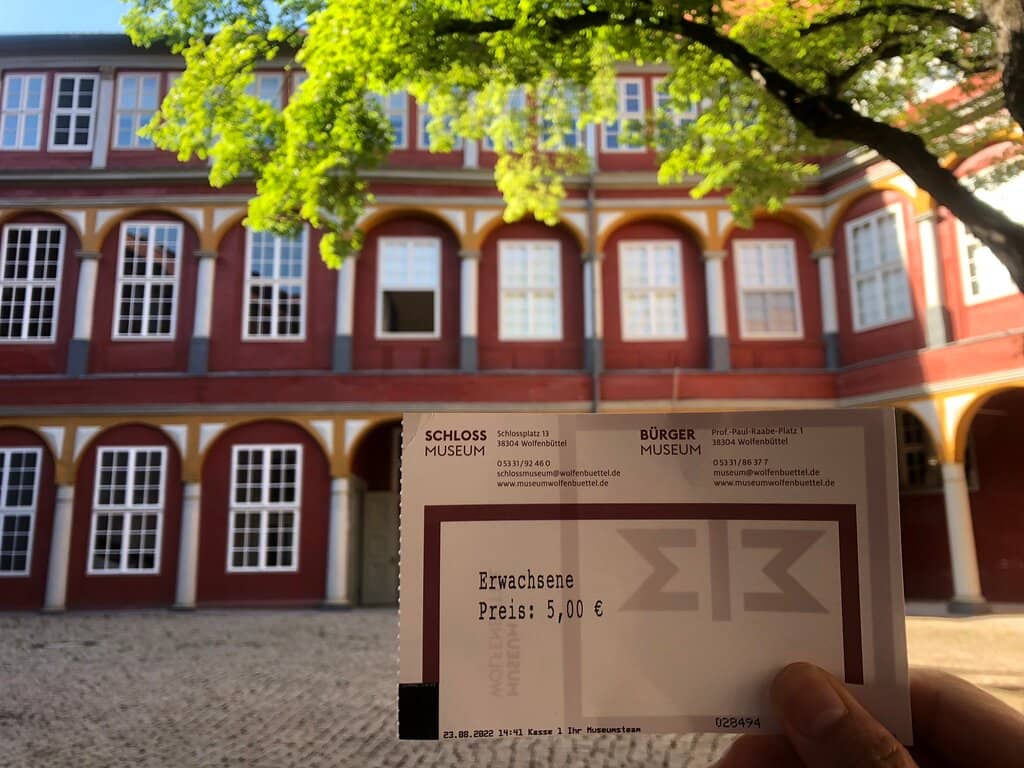 The Dutch Service Exhibition