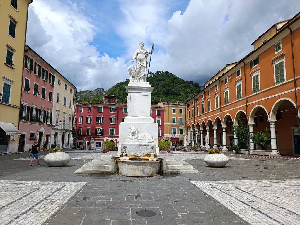 Local Cafes and Restaurants