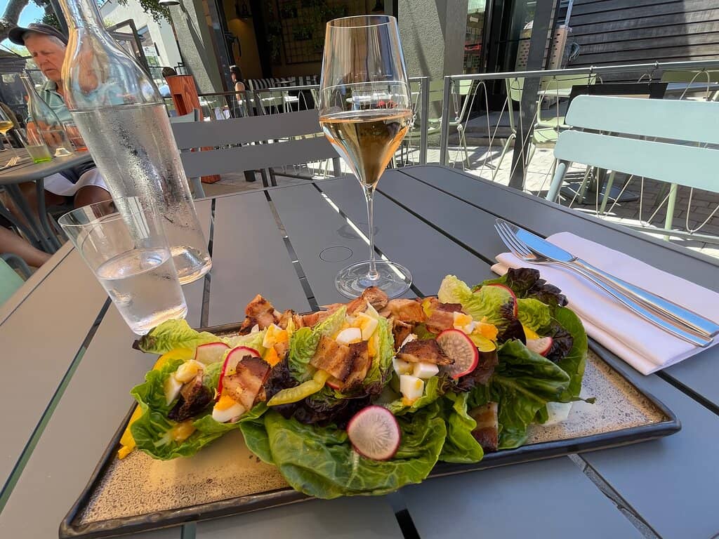 Stylish Indoor-Outdoor Ambiance