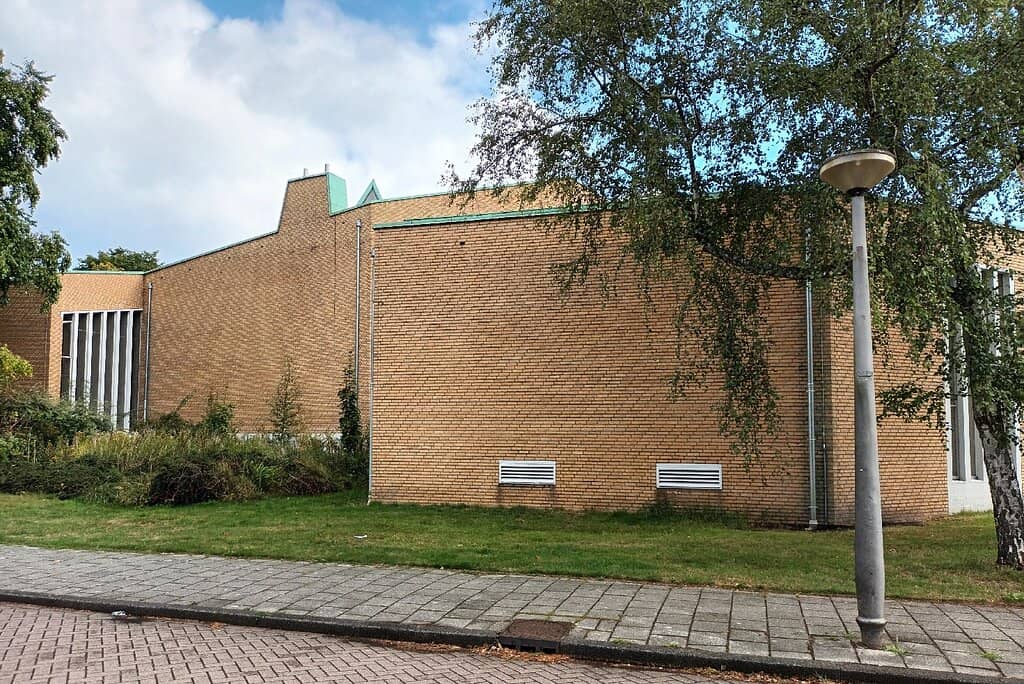 Acoustic Performances