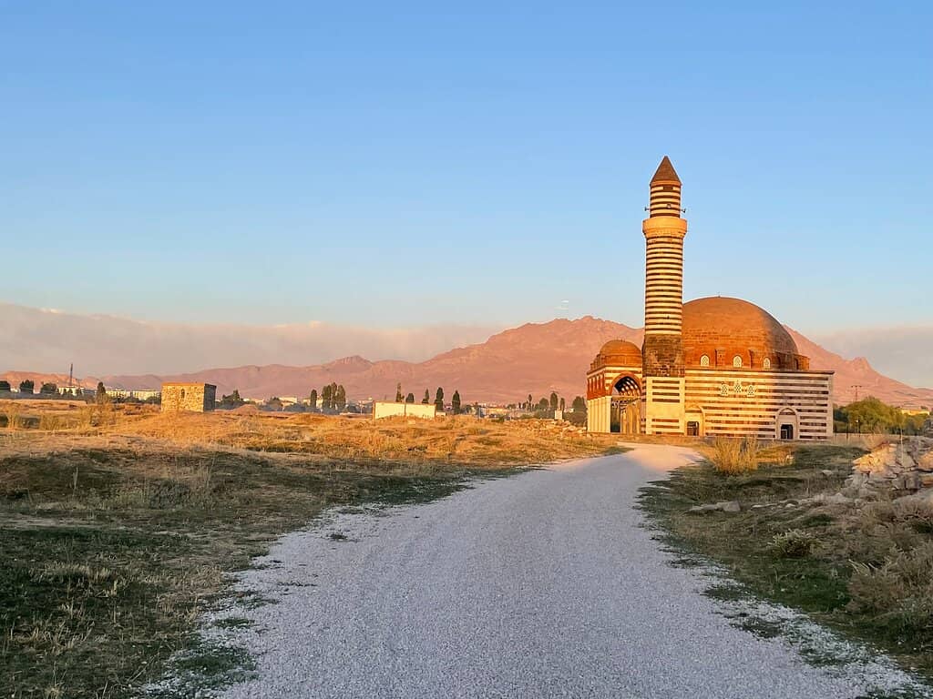 Single Dome Architecture